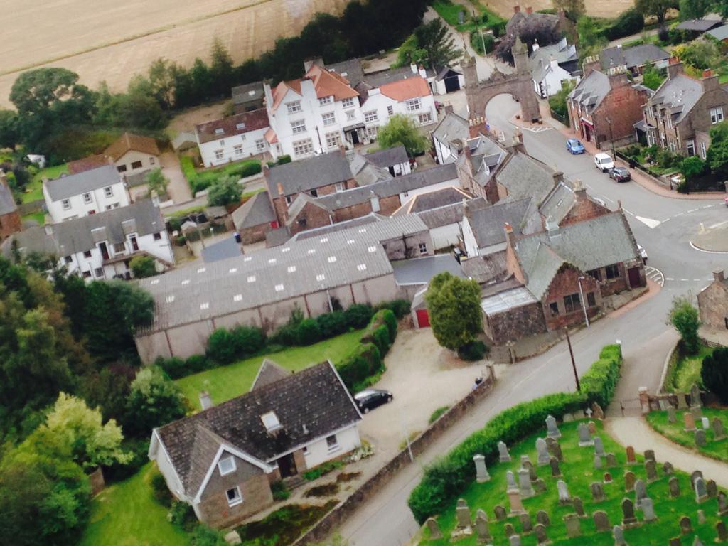 Ramsay Arms Hotel Fettercairn Exterior foto